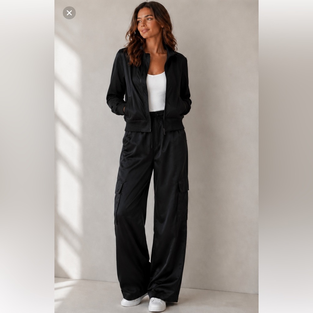 Black Women's Zip-Up Jacket - Classic Casual Bomber